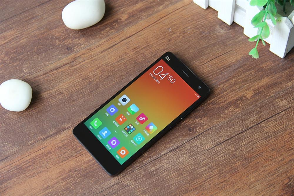 Xiaomi-Mi4-black-version-unboxing_11